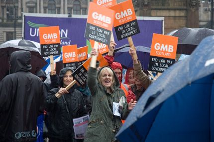 GMB members fighting low pay